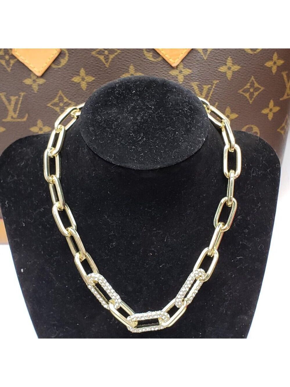 Authentic Louis Vuitton Lock & Key w/ Unbranded Gold Plated Gold Chain Necklace
